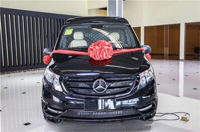 奔馳威霆添譽(yù)版商務(wù)車(chē)七座內(nèi)飾貼心設(shè)計(jì)